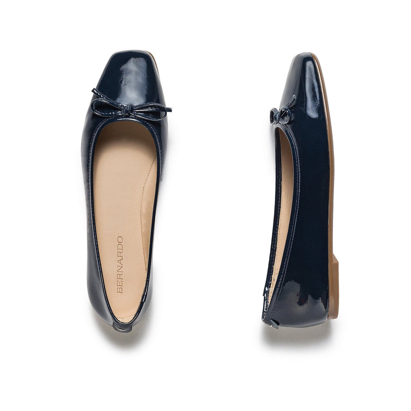 Navy Bernardo Gwynn Women Ballet Flats | TCW1725AL