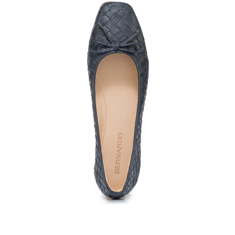 Navy Bernardo Gwynn Woven Women Ballet Flats | IVI774ZL