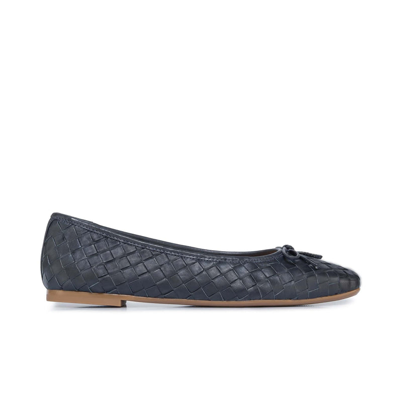 Navy Bernardo Gwynn Woven Women Ballet Flats | IVI774ZL