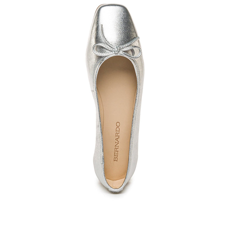 Silver Bernardo Gwynn Women Ballet Flats | KDD5168GE