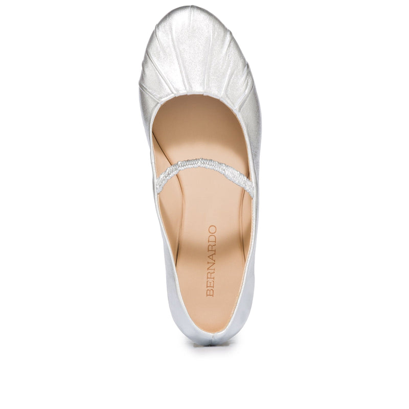 Silver Bernardo Savona Ballerina Women Ballet Flats | HXY1080UV