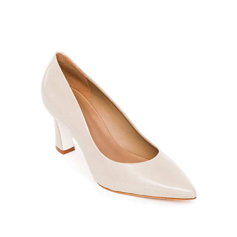 White Bernardo Faryn Pointed-Toe Women Pumps | VML2398RN